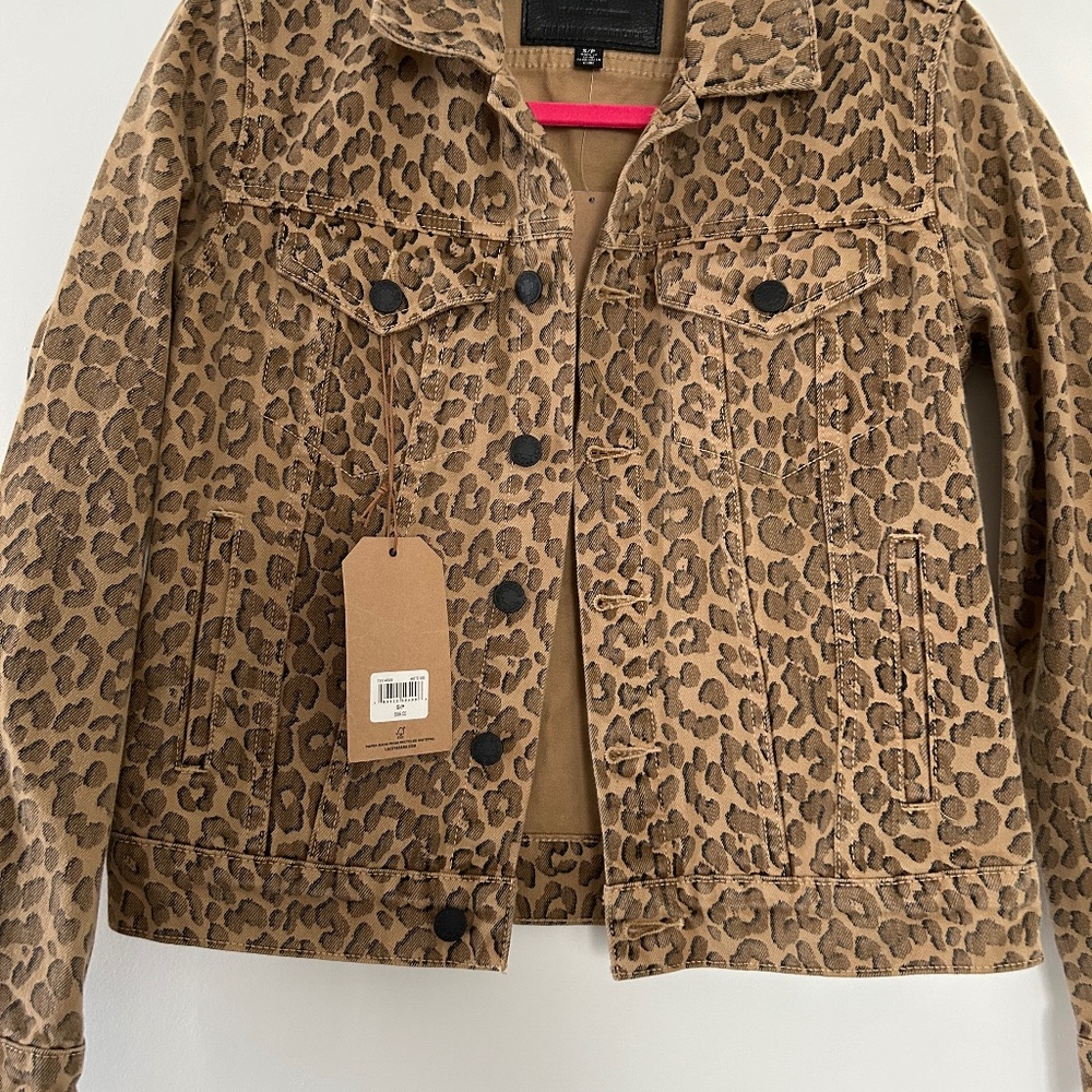 Lucky woman’s leopard Jean jacket
